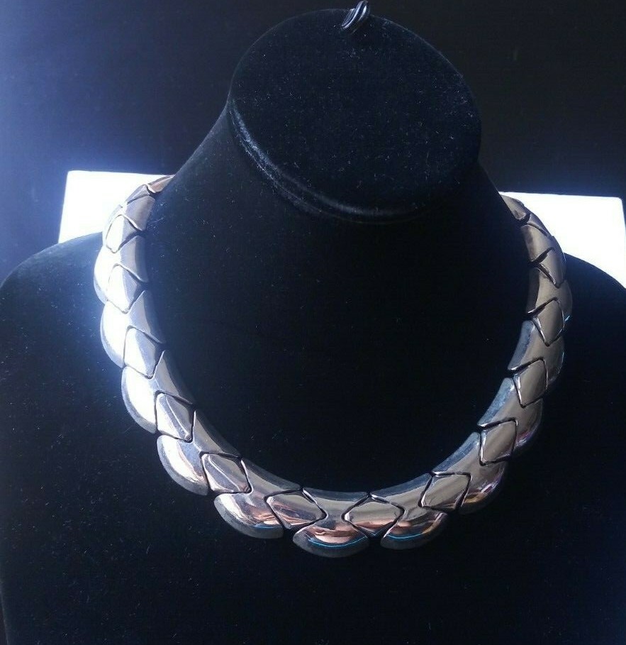 SILVER HALF MOON INTERLOCKING LINK CHOKER, MID CE… - image 2