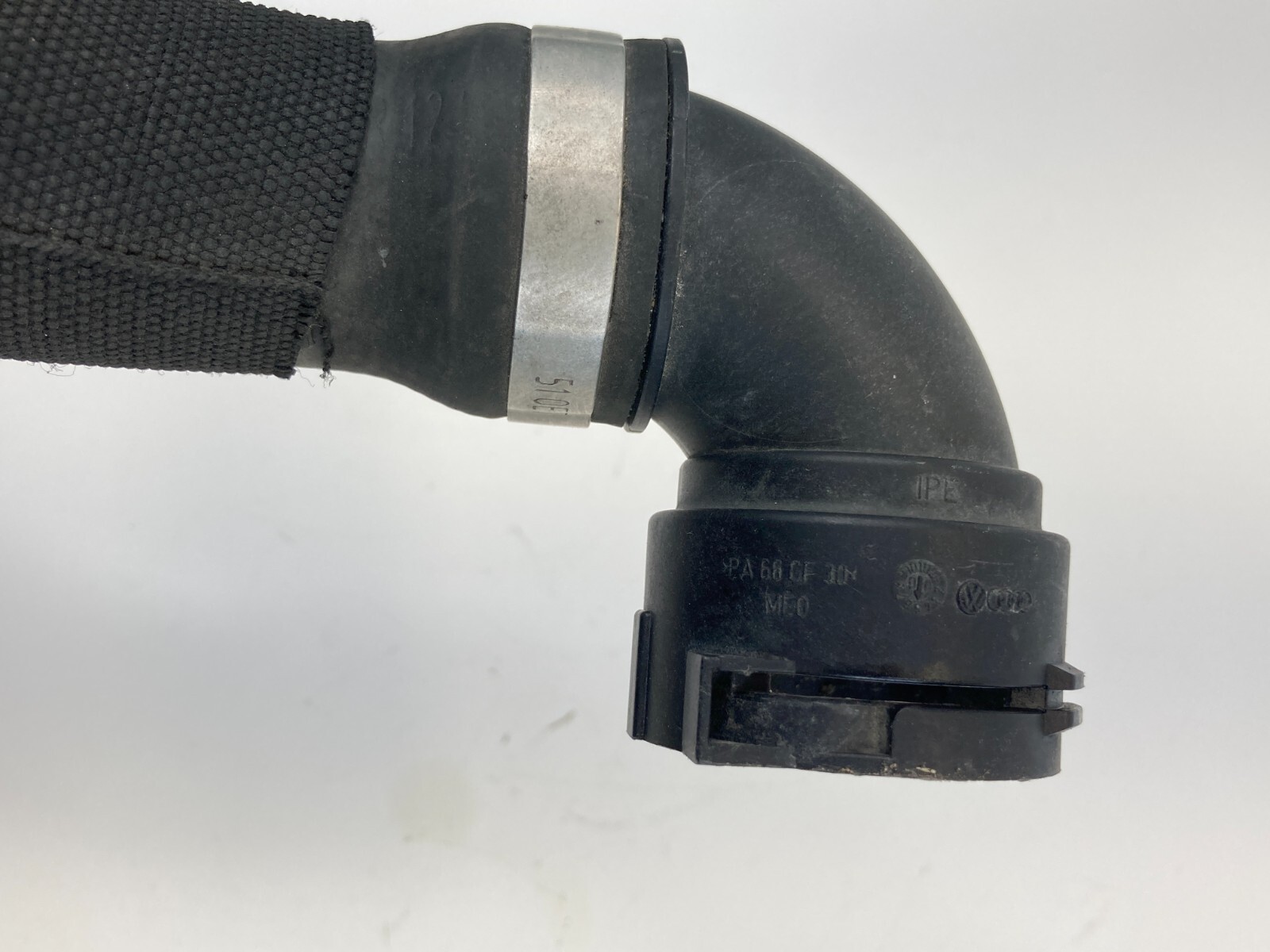 2009-2017 Volkswagen CC 2.0L TURBO Upper Radiator Coolant Hose 3C0-122-101-FB