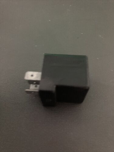 60563298 Alfa Romeo 164 91-93 (87-92 EU) Hazard / Turn Signal Relay - Switch - Picture 3 of 7