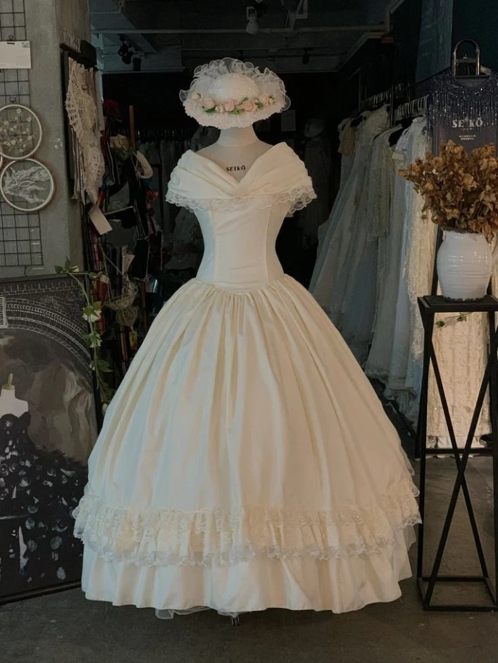 Vestidos de noiva vintage princesa cetim renda babados country década de 1950 vestidos de noiva - Imagem 2 de 4