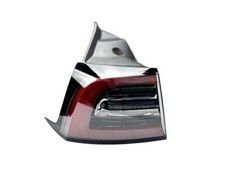 2017 2018 2019 2020 Model 3 Hintere linke LH äußere LED Rückleuchte 1077397-00-C