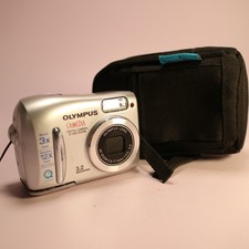 Olympus Digital Camera Camedia D-535 Zoom 3.2MP Silver Tested *Read*
