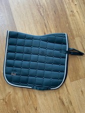 Schabracke "Essential" von Felix Bühler für Dressur in Grün (gebraucht)