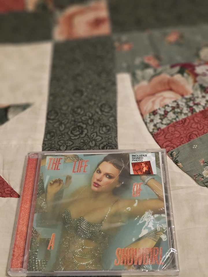 TAYLOR SWIFT THE LIFE OF A SHOWGIRL HANDSIGNED CD'S COMPLETE SET 1-4 NEW&SEALED  - Image 2 of 4