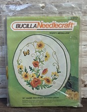 Vintage Bucilla NeedleCraft Poppy Medallion 14" Round Box Shaped Pillow Kit