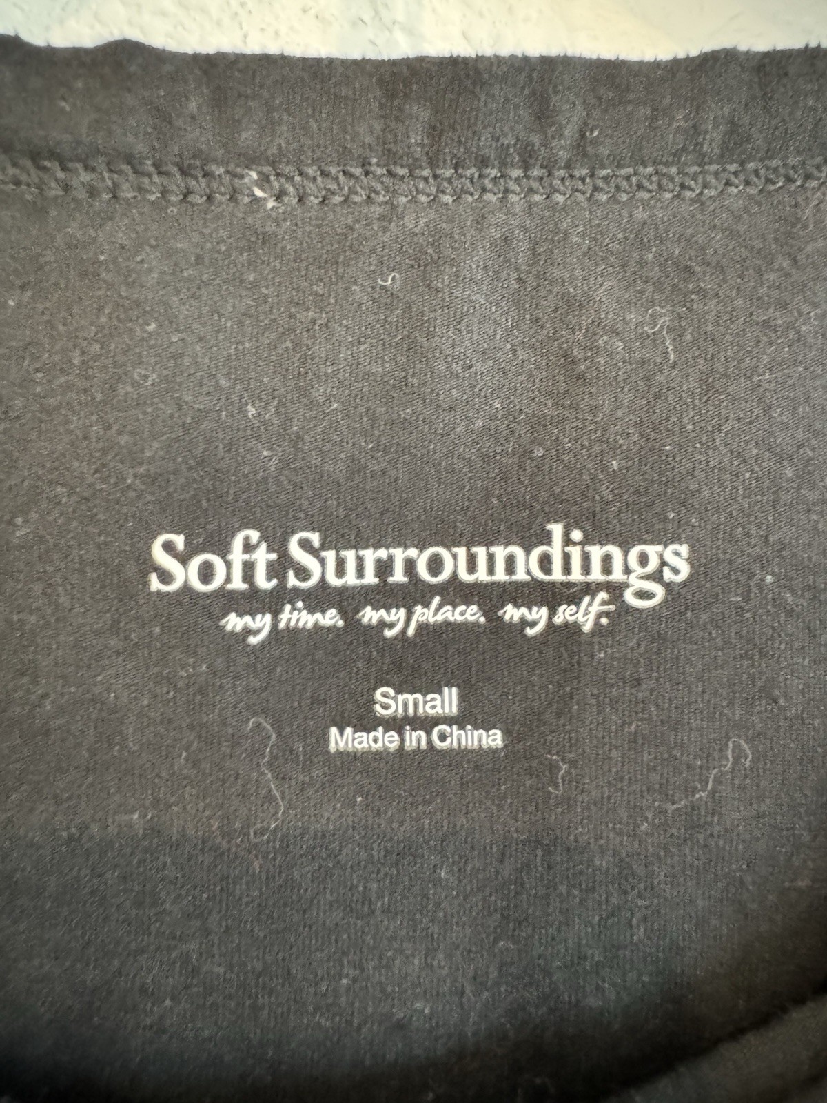 Soft Surroundings Women's Solid Black Pullover Lo… - image 5