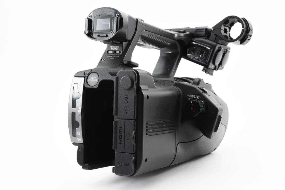 SONY HXR-NX3 NXCAM Camcorder 1/3 type Full HD 3CMOS 126*10h