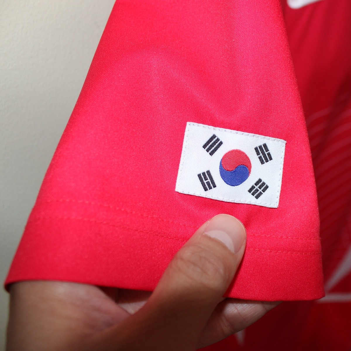 mint unworn SOUTH KOREA 2002-03 home shirt Nike Asian L pink