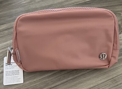 lululemon everywhere belt bag 1 litre Amazon.com | Lululemon Everywhere Belt Bag 1L (Neo Mint)