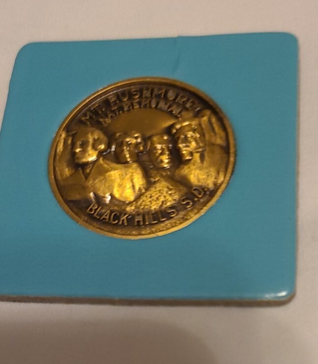 Vintage Mount Rushmore Coin