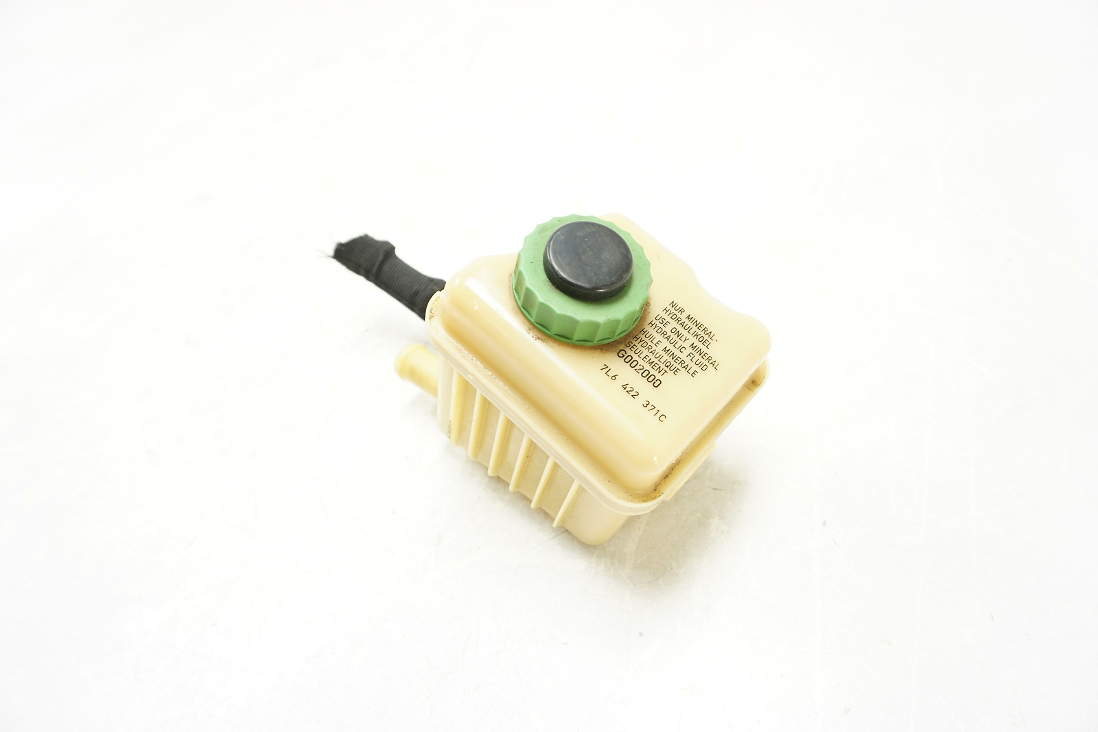 2007 Audi Q7 Power Steering Reservoir Used OEM (7L6422371E) eBay