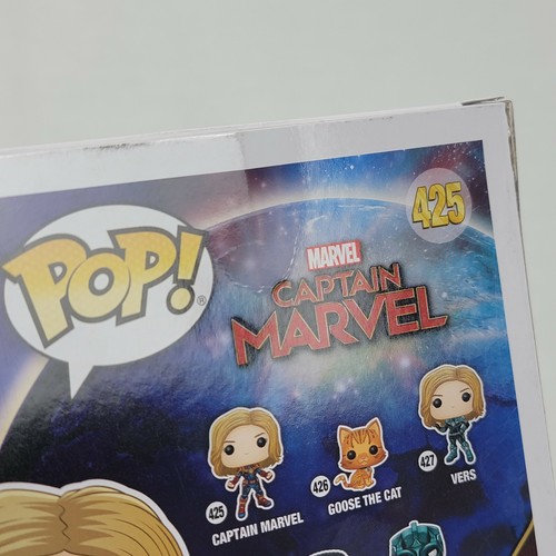 Funko Pop! Marvel Captain Marvel (Masked) #425 Chase Vinyl Figure * Box Damage * - Picture 8 of 9