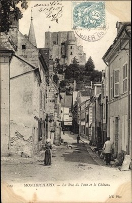 Postcard Montrichard Loir-et-Cher, Rue du Pont et le Château - 2670644
