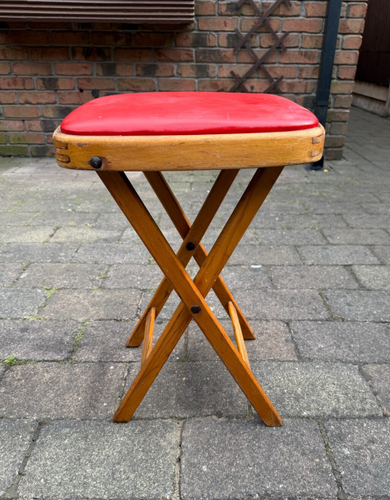 Taburete de cocina de madera plegable retro vintage de mediados de siglo vinilo rojo años 50 años 60