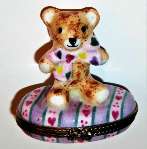 LIMOGES FRANCE BOX- CHAMART - "FIRST TOOTH" TEDDY BEAR -BOW & HEARTS- BABY TEETH - Foto 1 di 7