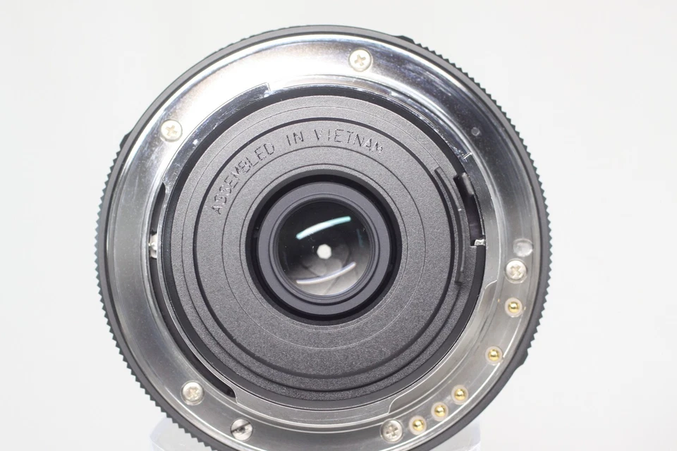 Pentax 21mm F/3.2 AL Limited Lens for Pentax Digital SLR Cameras - Image 3 of 4