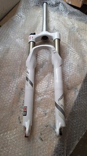 Rockshox Reba SL 26“ 100 mm MTB Gabel 1 1/8 9QR Dual Air Federgabel weiß