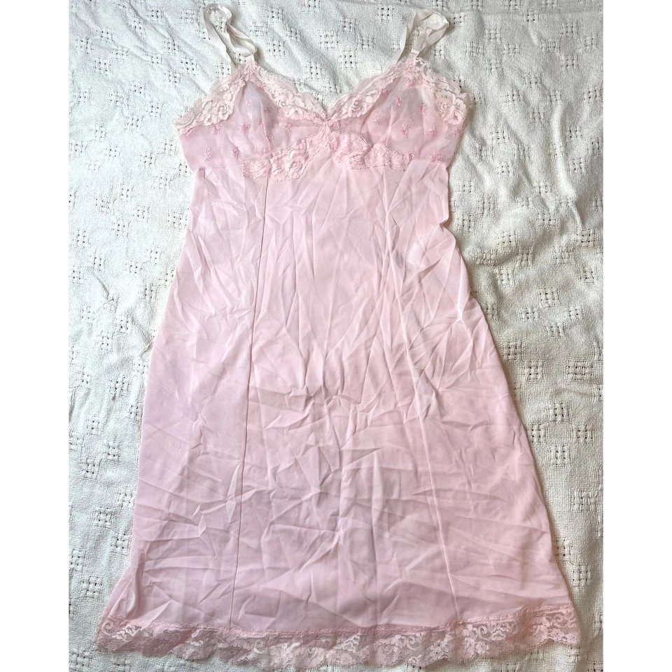Vestido Babydoll Vintage Satinado Rosa Encaje Recortado Sin Mangas Coqueta de Hadas Transparente Foto 2 de 4