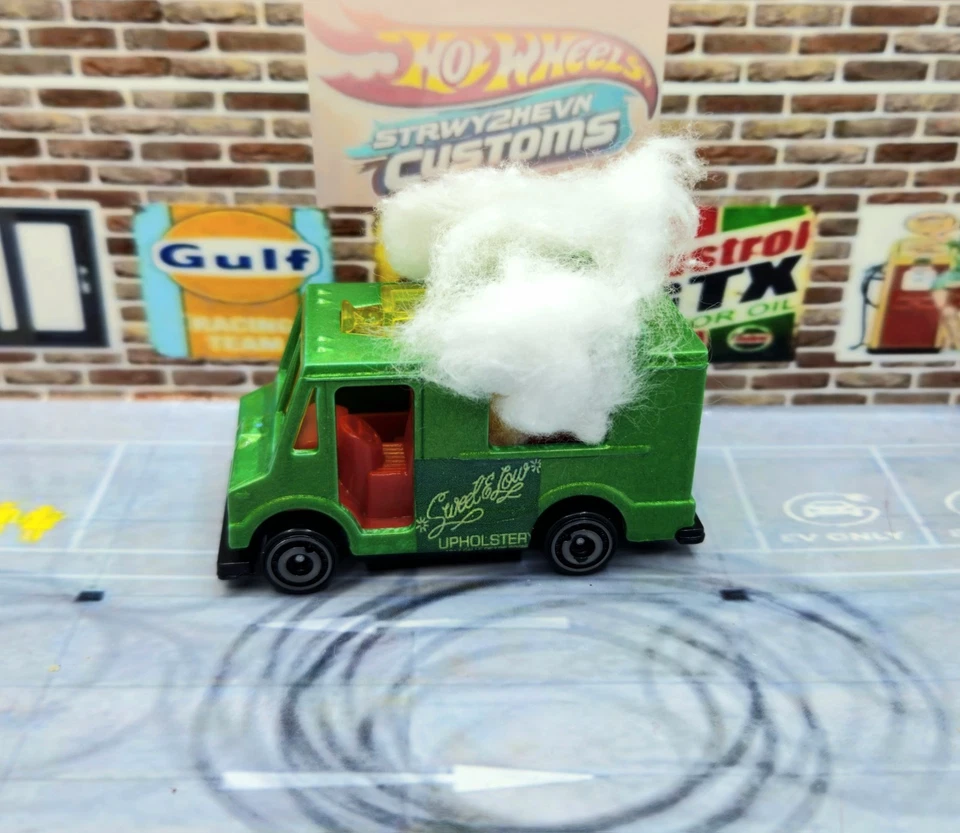 Hot Wheels QuickBite **Custom Cheech And Chong W Spectraflame And Real Riders*** - Image 3 of 3