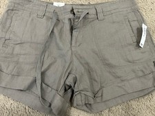 Old Navy Shorts Women  s Size 8 Green Boyfriend Cuffed 3  Inseam NWT