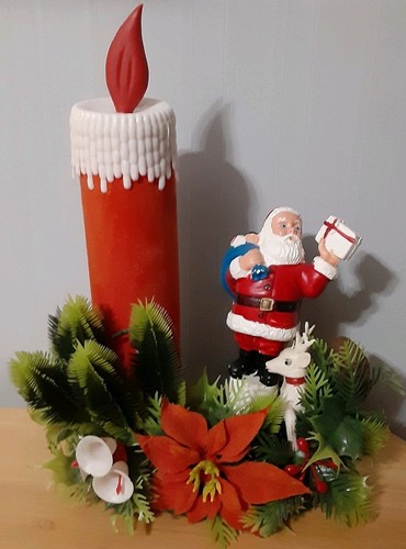 Vintage Weihnachtsmann & Kerze Herzstück MCM Blasform Kunststoff beflockt Weihnachten