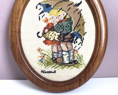 Hummel Boy and Girl Under Umbrella Vintage Needlepoint Rain Faux Wood Framed - Picture 4 of 8