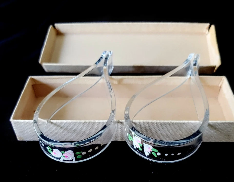 古董 Lucite 婴儿毯夹手绘花卉 NOS 1930 年代 — 第 2/4 张图片