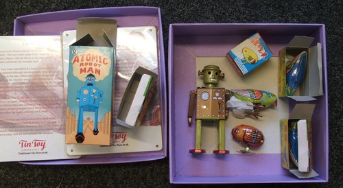 clock work tin birds and robot boxed collectors items unused old stock - Picture 3 of 8