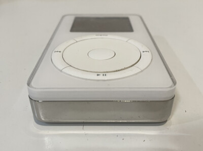 Apple iPod Classic 1st Generation White (5 GB) w/ 1100