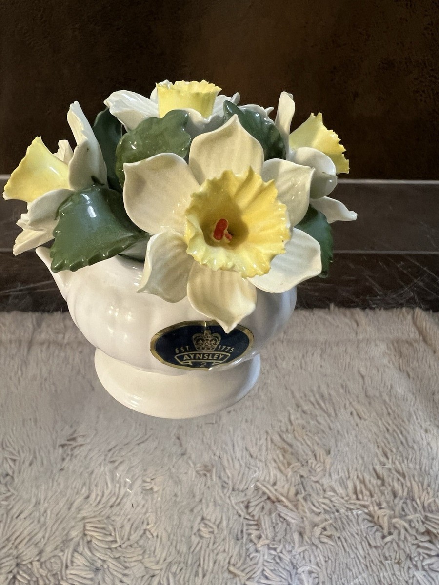 【Aynsley】花柄　ぶたの置物 Aynsley Fine Bone China Floral Bouquet Daffodils Yellow | eBay