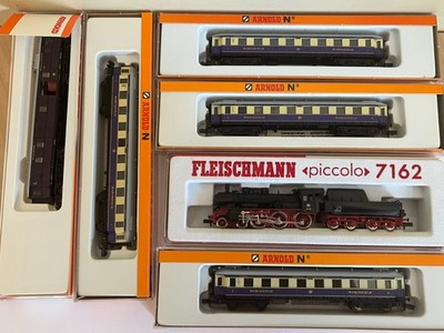 N-scale early Rheingold train: Fleischmann 7162 BR 38, Arnold 3312, 3313, 3859