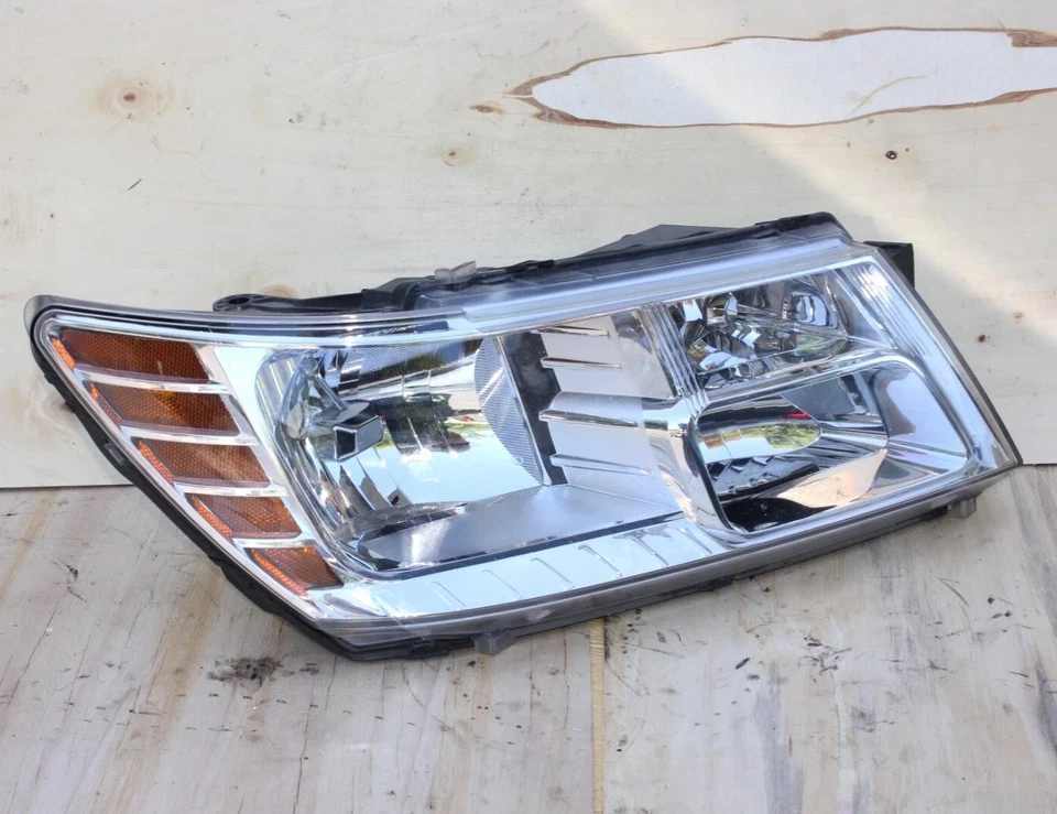 原始设备制造商 Mopar 车头灯前照灯右手 2009 - 2020 道奇 Journey 68200084AC — 第 3/4 张图片