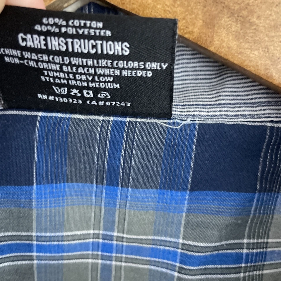 Zoo York Shirt Mens XL (Large) Blue Plaid Long Sleeve Button 2 Pocket - Image 4 of 4