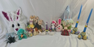 Easter Decoration Lot of 20 Easter Bunny Eggs Candles Door Hangers Knick Knacks