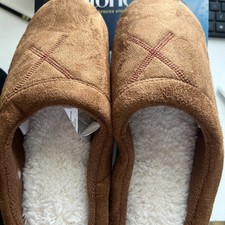 Isotoner Women's Slippers, Microsuede Eden Comfort Hoodback Slippers, Med 7.5-8