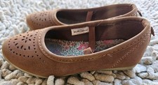 Carter's Flats, With Flower Detailing And An Elastic Strap In Brown - Size 9