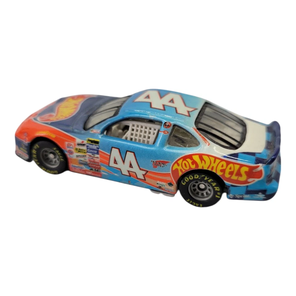 Литой автомобиль Hot Wheels NASCAR Кайл Петти No44 Mattel 1996 гоночный коллекционный 1:64 - Изображение 2 из 4