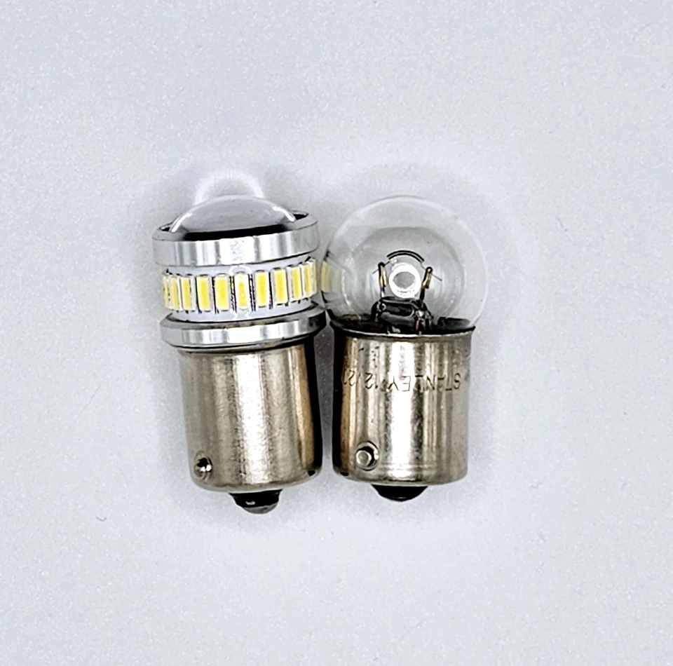 Mini luz trasera LED ultra brillante bombilla de freno para Kawasaki KLX300R 1997-2007 Foto 3 de 4