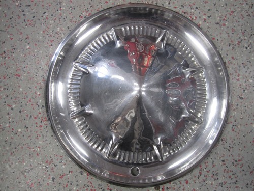 1960s 1970s Plymouth Barracuda & Passenger 14" OEM Wheel Covers Hubcaps - Set/4 - Picture 5 of 9