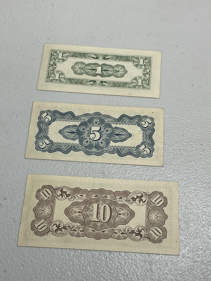 1940's THE JAPANESE GOVERNMENT BANK NOTES- LOT OF 3 -  1 - 5 - 10 Centavos - Image 2 of 2