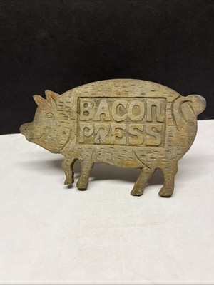 Vintage Cast Iron Pig Shaped Bacon Press With Wood Handle Made In Taiwan