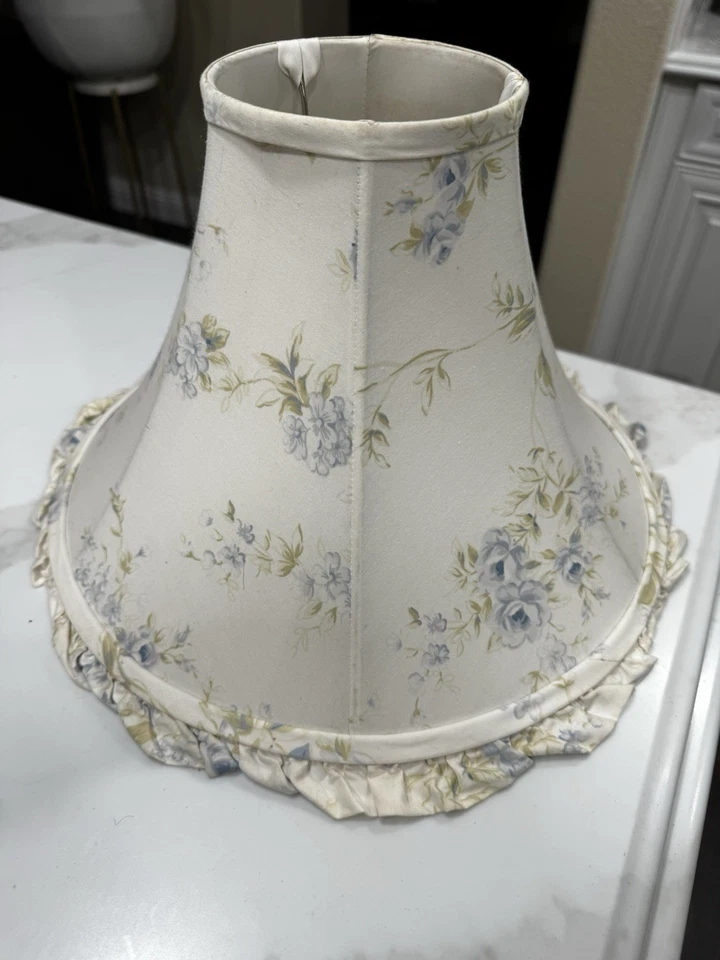 Pantalla rosa británica Simply Shabby Chic Rachel Ashwell azul Foto 3 de 4