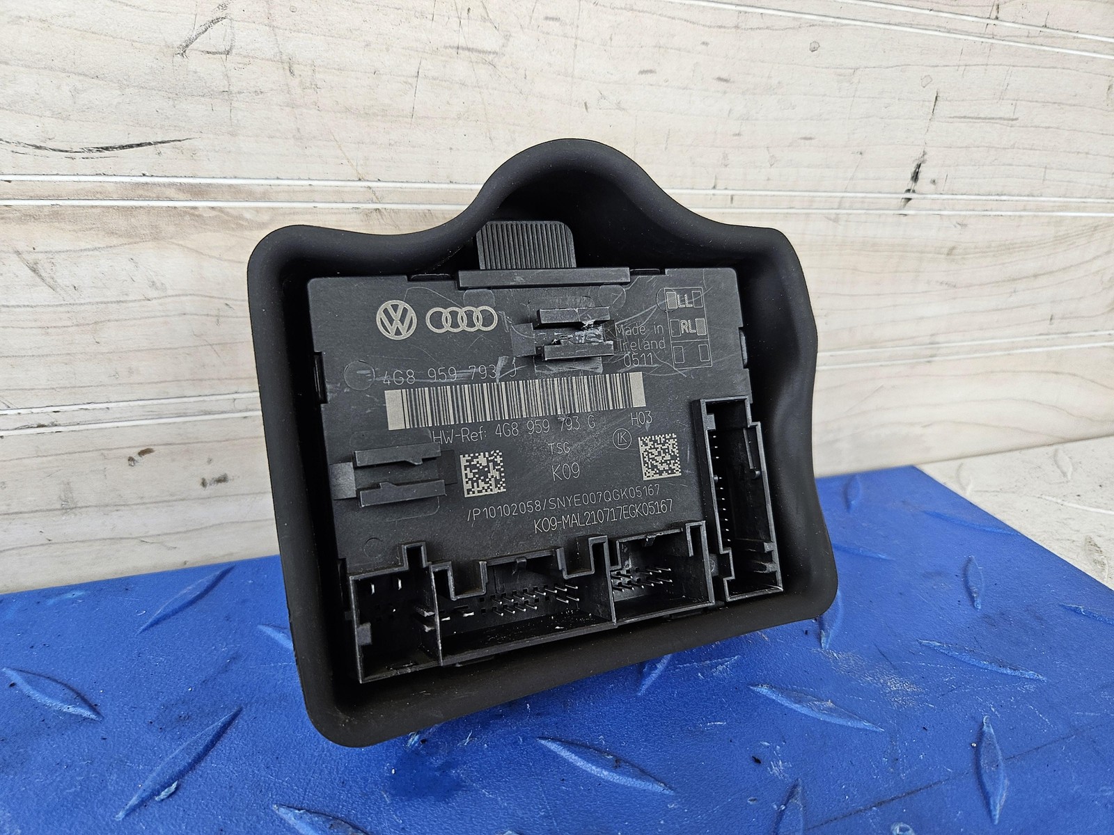 2017-2023 Audi R8 V10 OEM Left Driver Door Control Module 4G8959793J 8k Miles