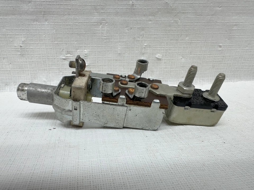 Dodge Truck 1955 serie C-1 NOS 6 voltios interruptor de faros Mopar 1661 771, 1661771 Foto 3 de 4