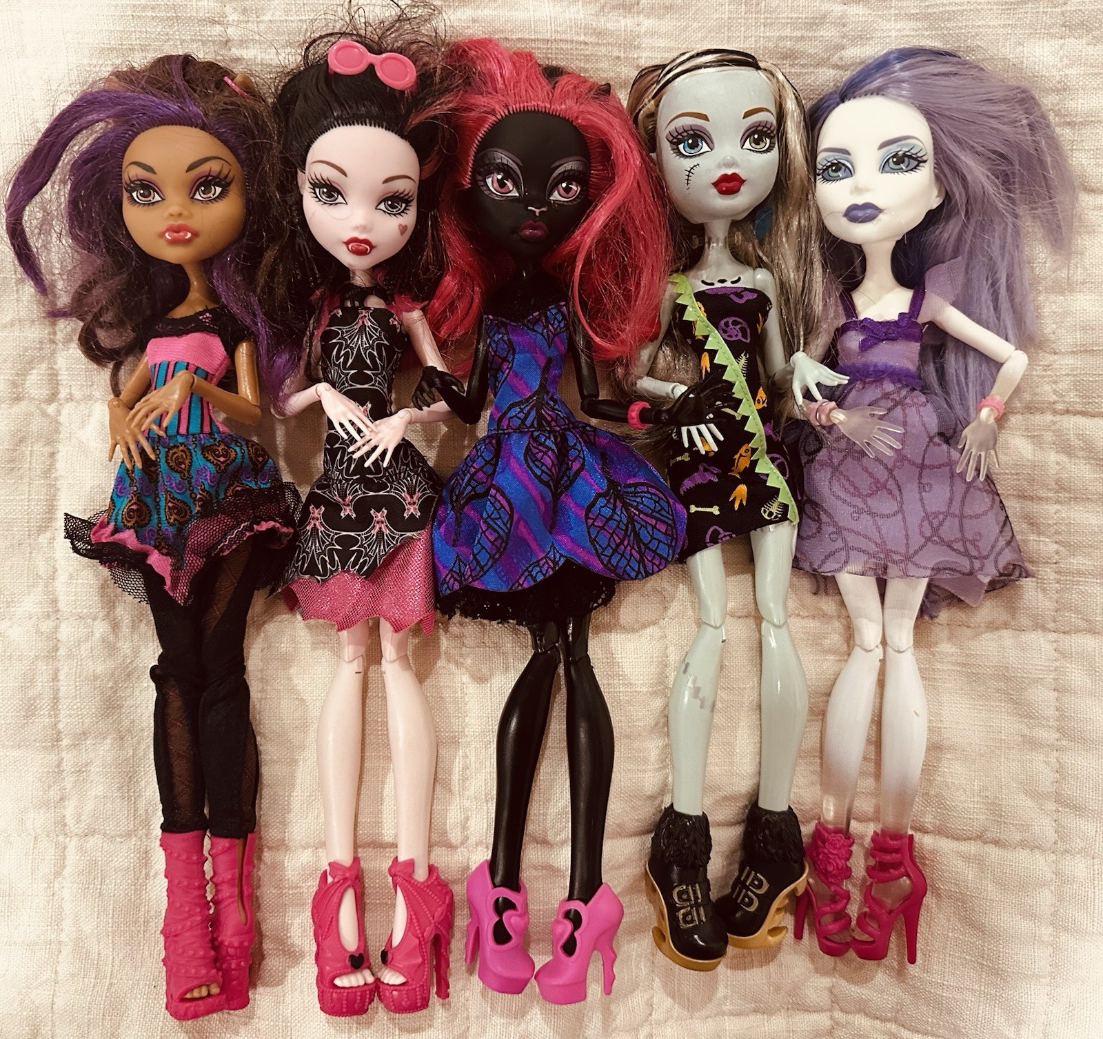 Lot Of 5 With Outfits And Shoes 2008-2013