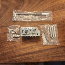 Stratocaster tremolo bridge - chrome, import, all hardware