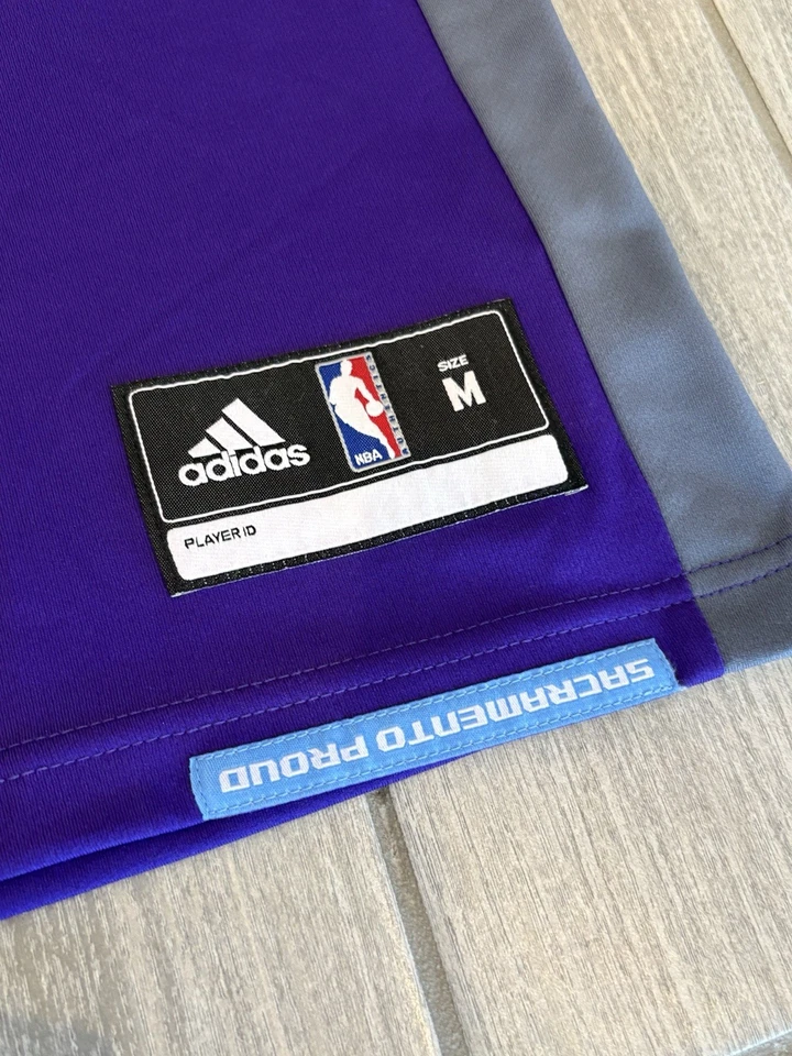 Camiseta deportiva DeMarcus Cousins Sacramento Kings NBA Adidas adulto talla M Road Swingman Foto 4 de 4