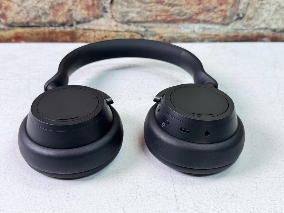 Microsoft Surface Headphones 2 Wireless Bluetooth Noise-Cancelling Black - Image 4 of 4
