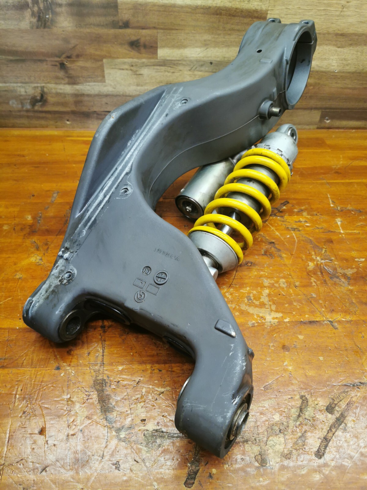 2000 Ducati 748S Rear Swing Arm Shock Suspension Dog Bone Linkage