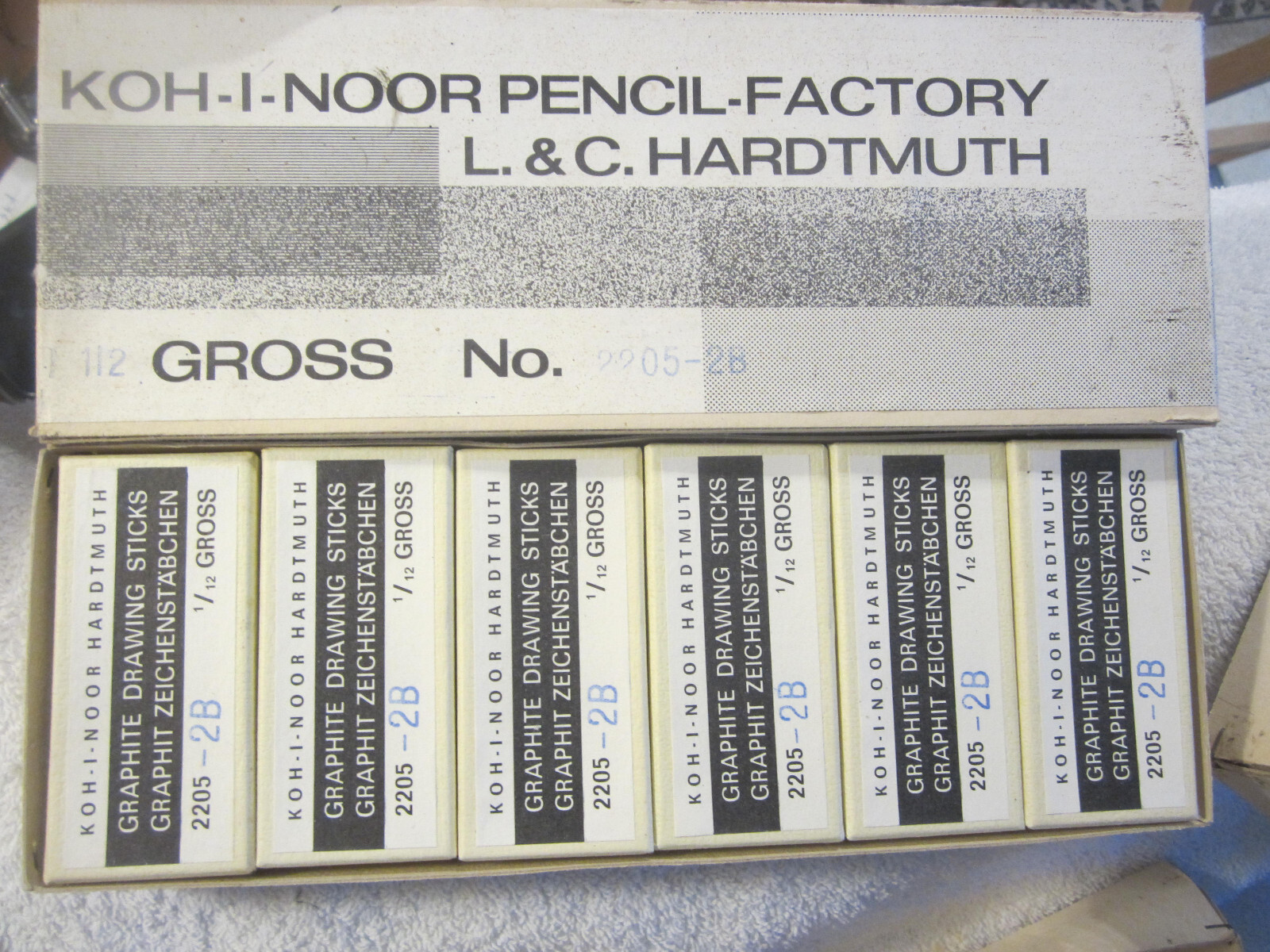 72 n box, Koh-I-Noor Hardmuth Graphite artist Drawing Sticks 2205 2B,lead pencil